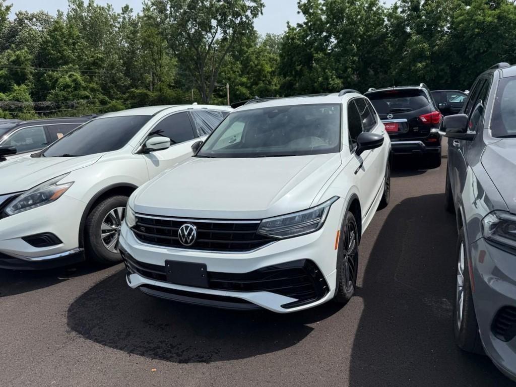Volkswagen Tiguan Vehicle Full-screen Gallery Image 09
