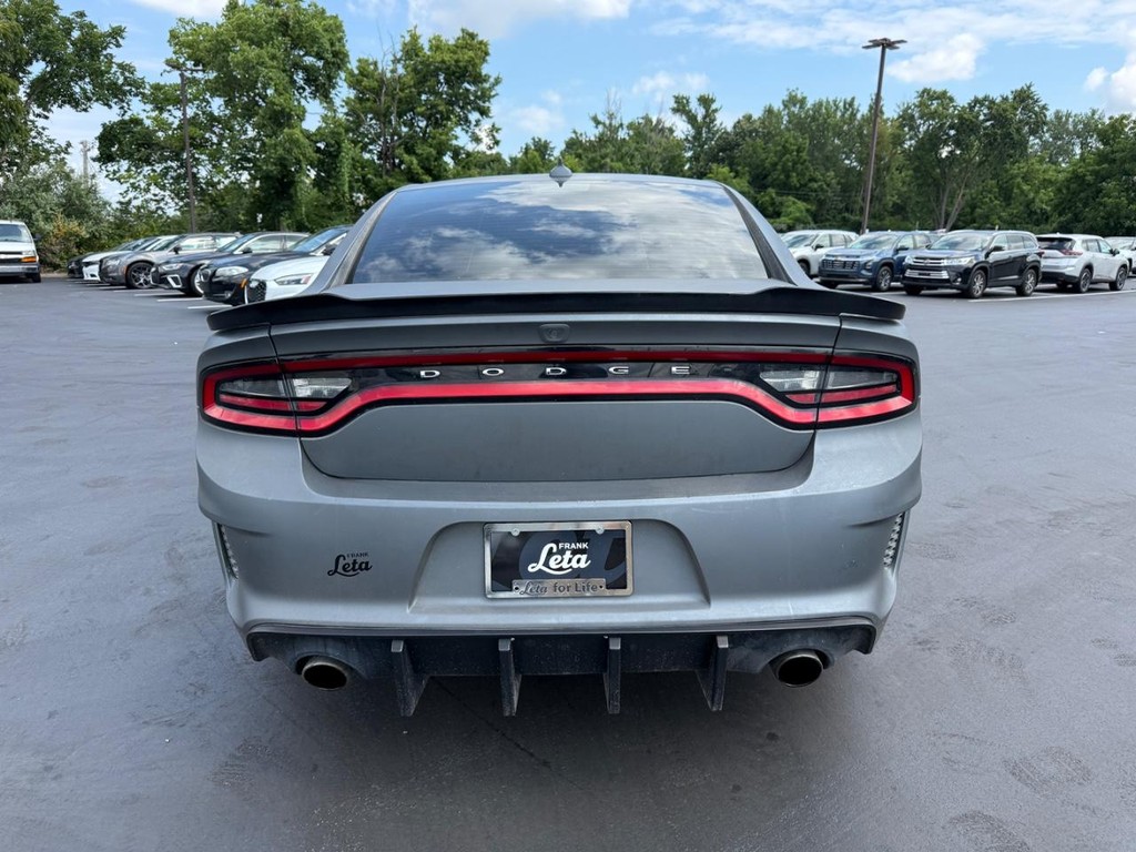 Dodge Charger Vehicle Full-screen Gallery Image 06