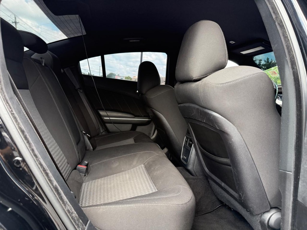 Dodge Charger Vehicle Full-screen Gallery Image 09