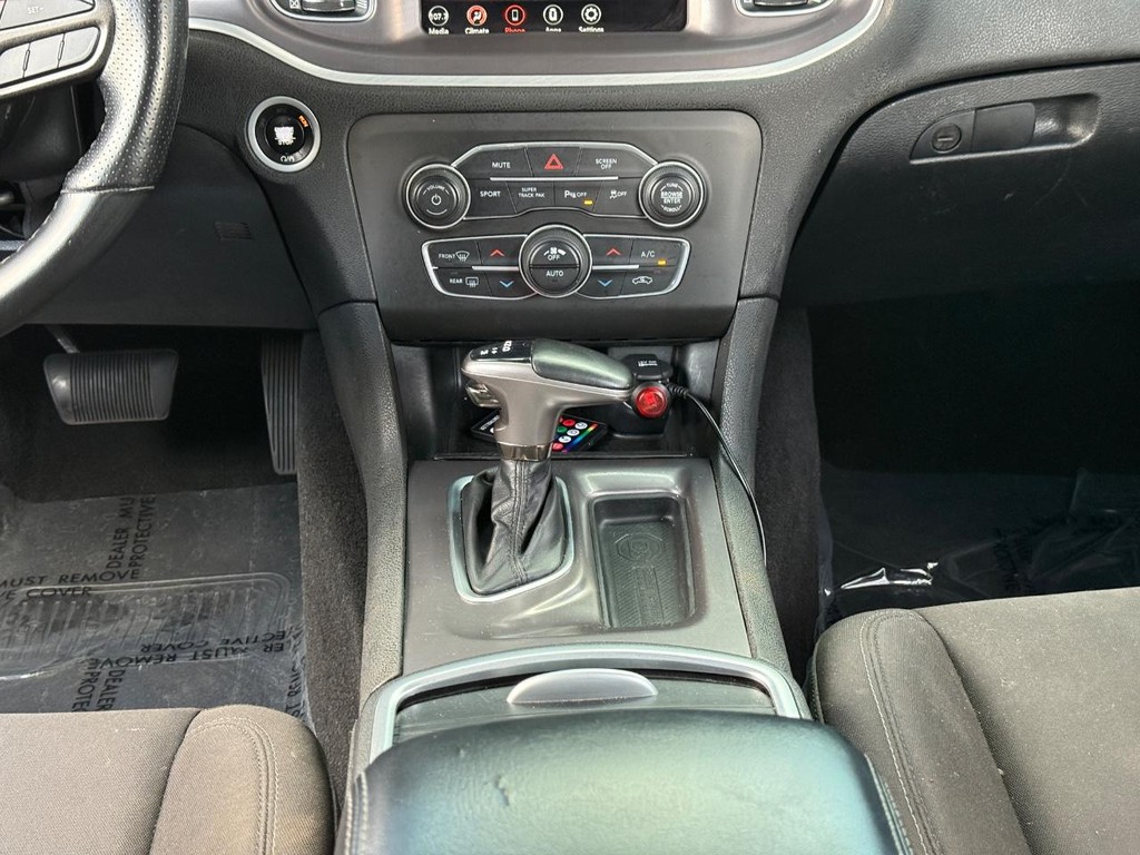 Dodge Charger Vehicle Full-screen Gallery Image 13