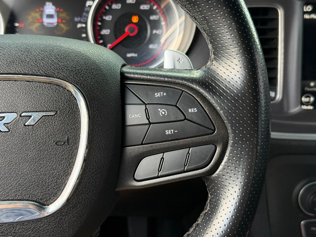 Dodge Charger Vehicle Full-screen Gallery Image 19