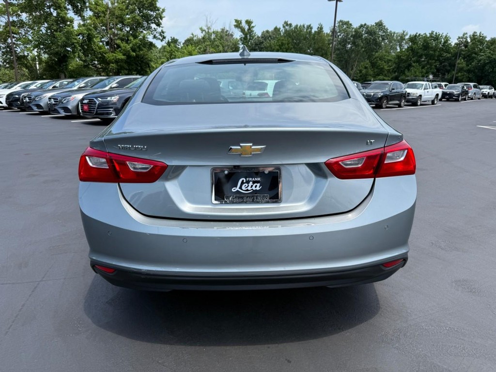 Chevrolet Malibu Vehicle Full-screen Gallery Image 07