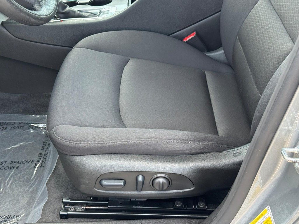 Chevrolet Malibu Vehicle Full-screen Gallery Image 16