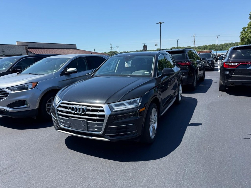 Audi Q5 Vehicle Full-screen Gallery Image 04