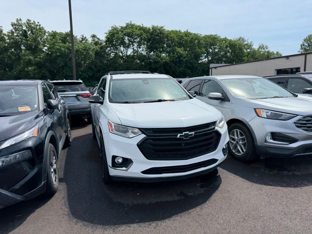 Chevrolet Traverse Vehicle Full-screen Gallery Image 03