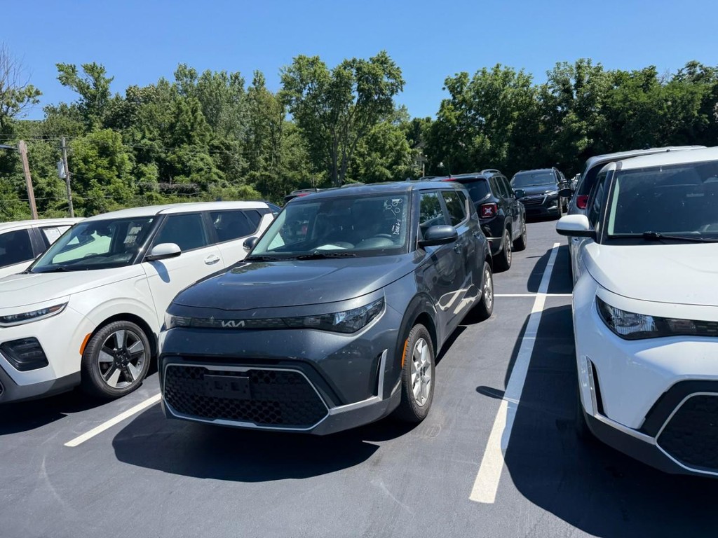 Kia Soul Vehicle Full-screen Gallery Image 02