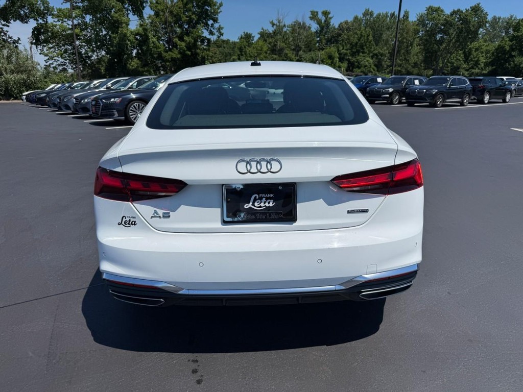 Audi A5 Sportback Vehicle Full-screen Gallery Image 07