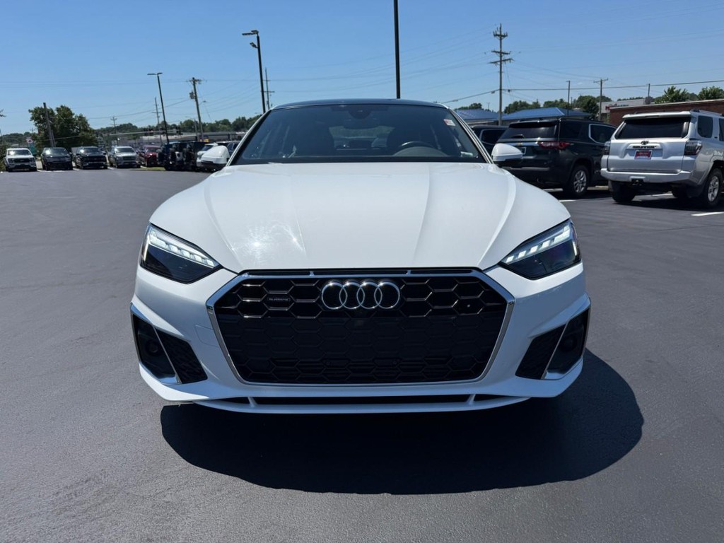 Audi A5 Sportback Vehicle Full-screen Gallery Image 09