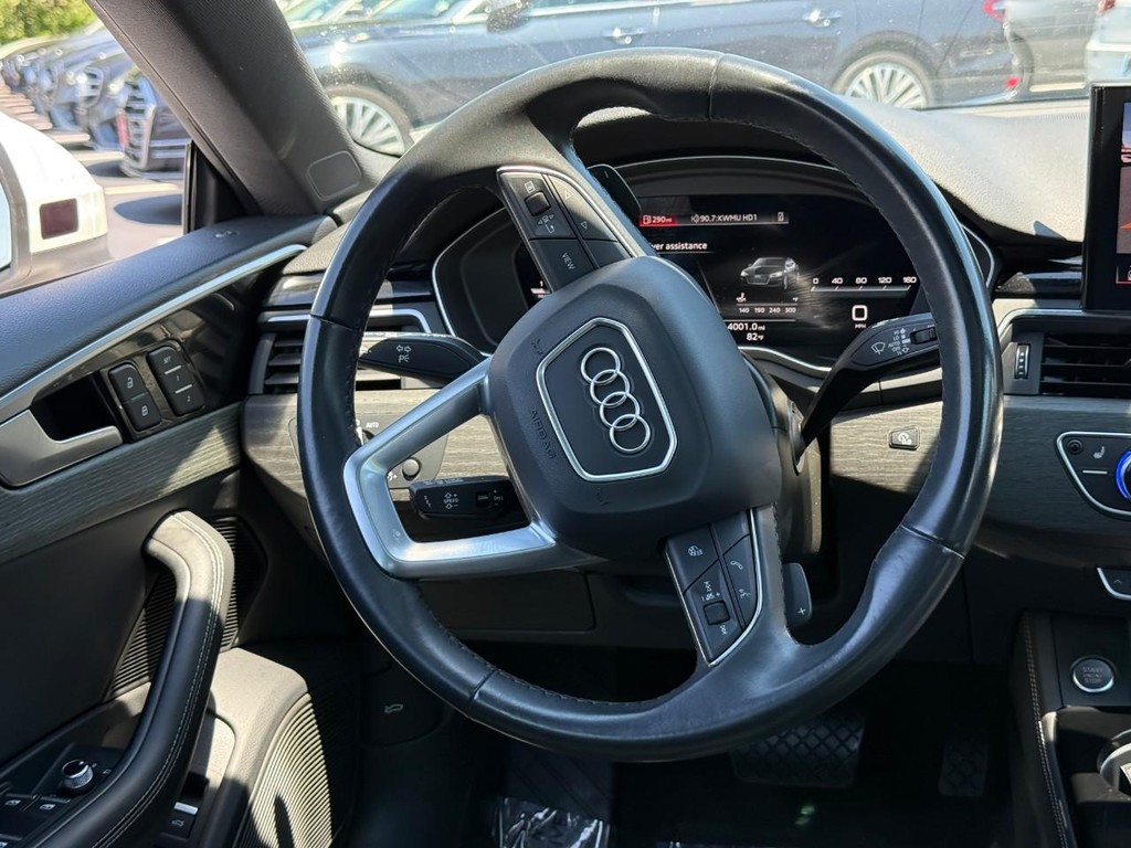 Audi A5 Sportback Vehicle Full-screen Gallery Image 12