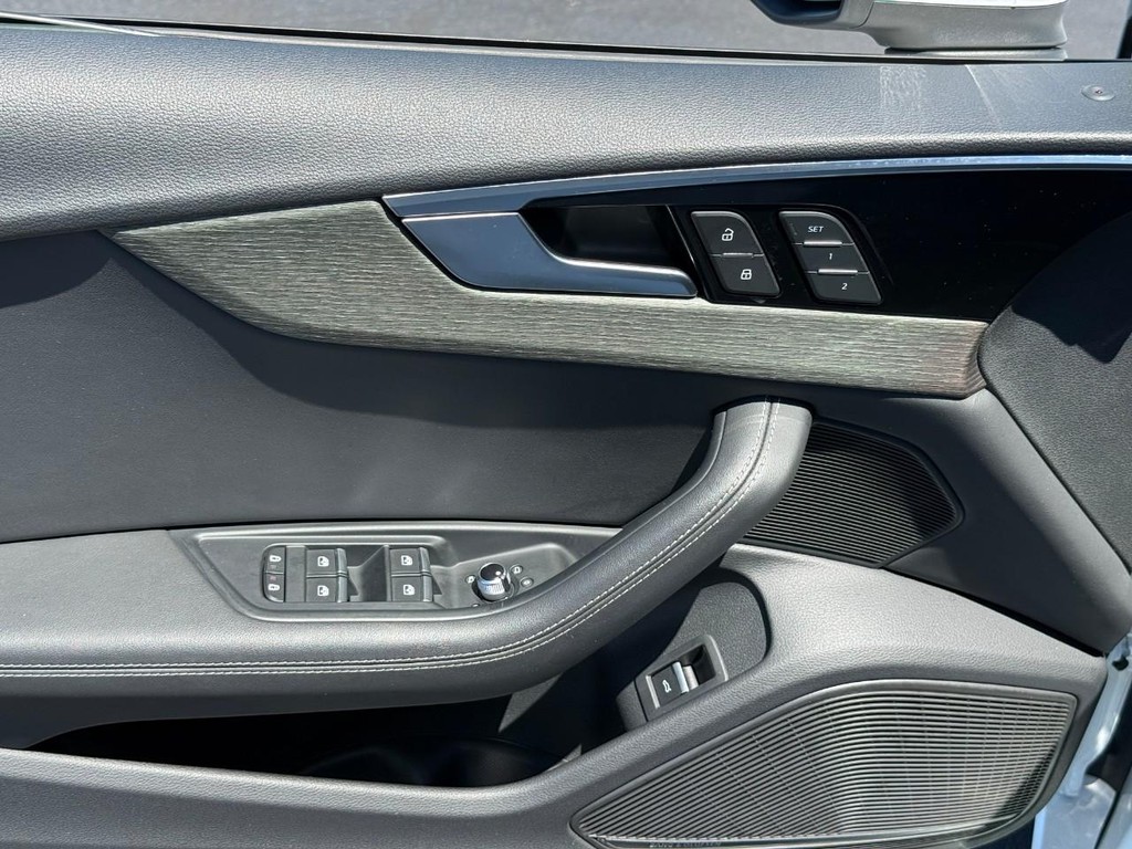 Audi A5 Sportback Vehicle Full-screen Gallery Image 15