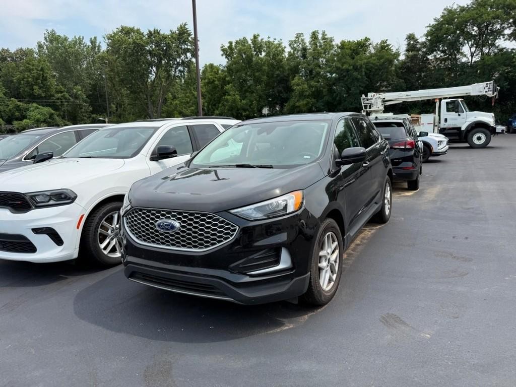 Ford Edge Vehicle Full-screen Gallery Image 09