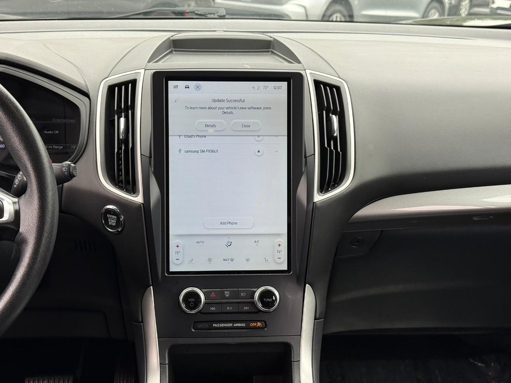 Ford Edge Vehicle Full-screen Gallery Image 14