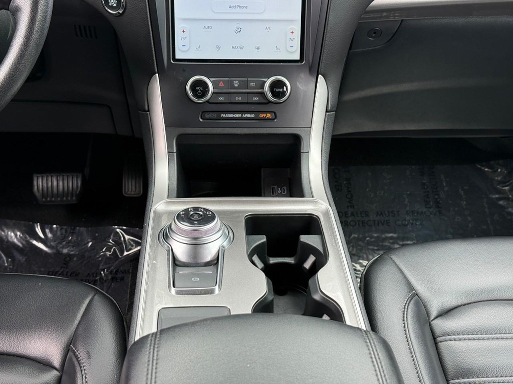 Ford Edge Vehicle Full-screen Gallery Image 15