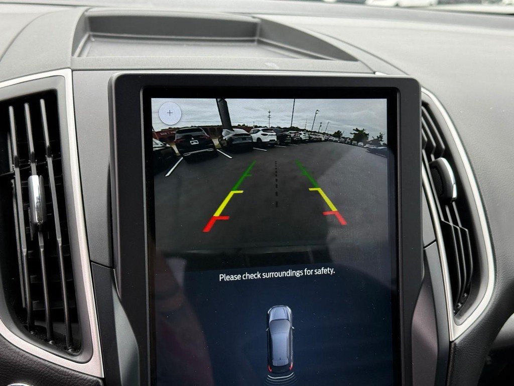 Ford Edge Vehicle Full-screen Gallery Image 25