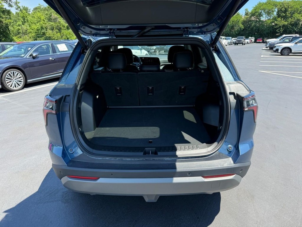 Chevrolet Equinox Vehicle Full-screen Gallery Image 07