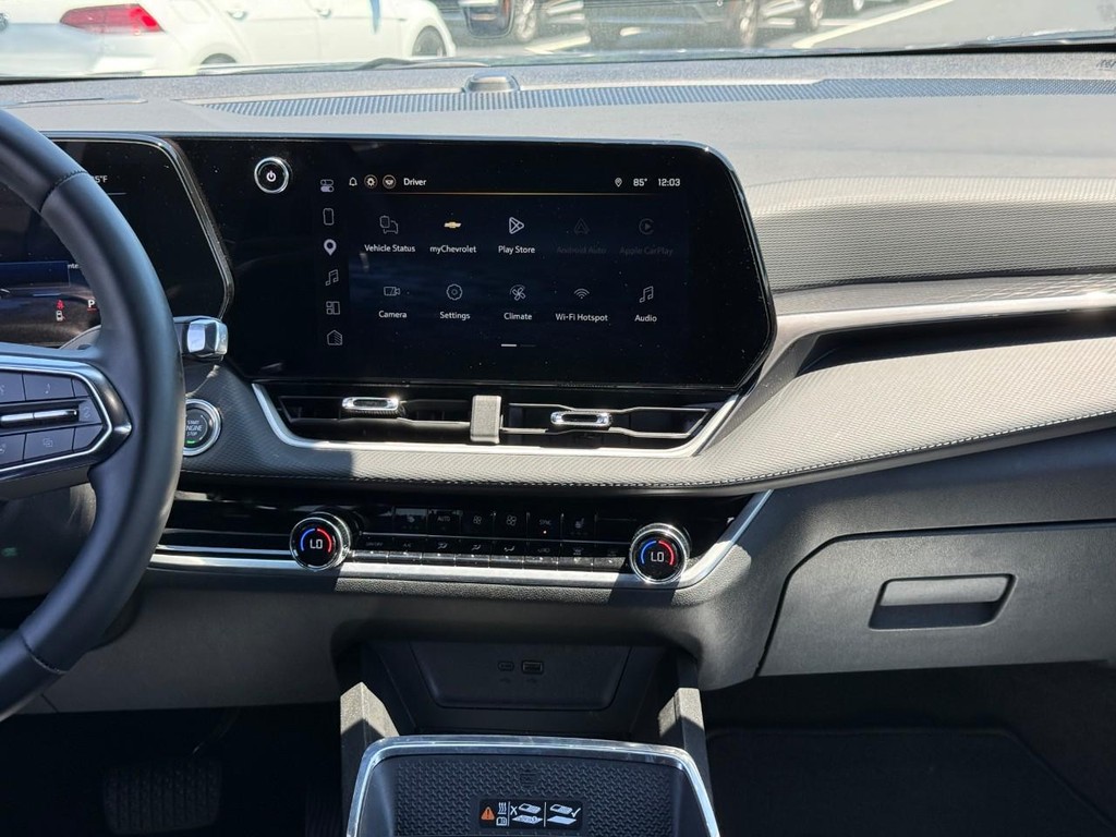 Chevrolet Equinox Vehicle Full-screen Gallery Image 14