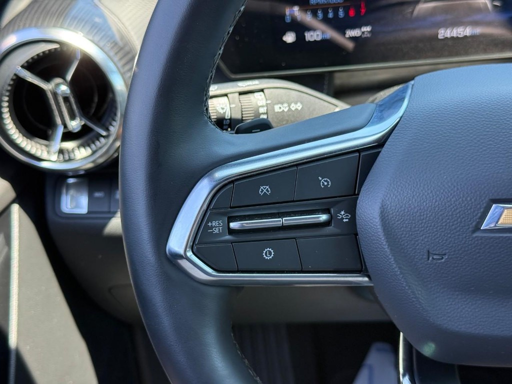 Chevrolet Equinox Vehicle Full-screen Gallery Image 19