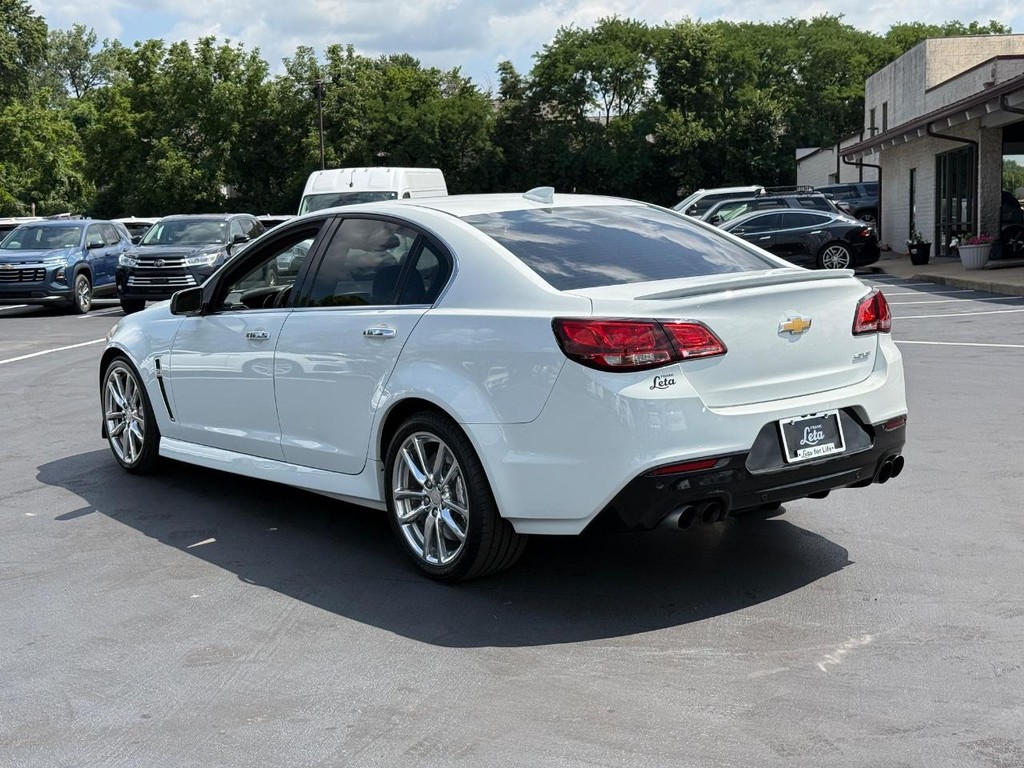 Chevrolet SS Vehicle Full-screen Gallery Image 04