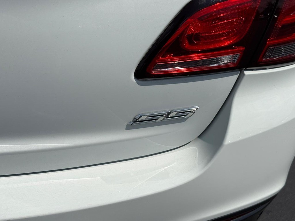 Chevrolet SS Vehicle Full-screen Gallery Image 06