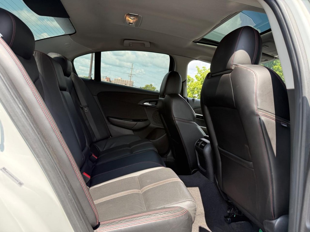 Chevrolet SS Vehicle Full-screen Gallery Image 10