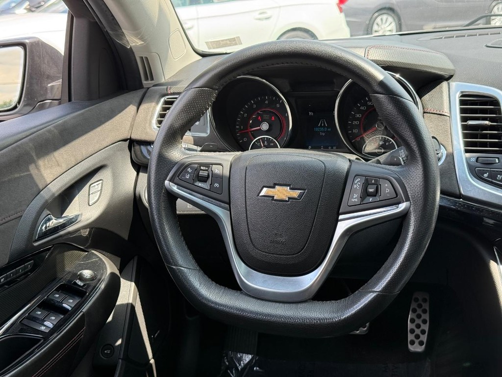 Chevrolet SS Vehicle Full-screen Gallery Image 12