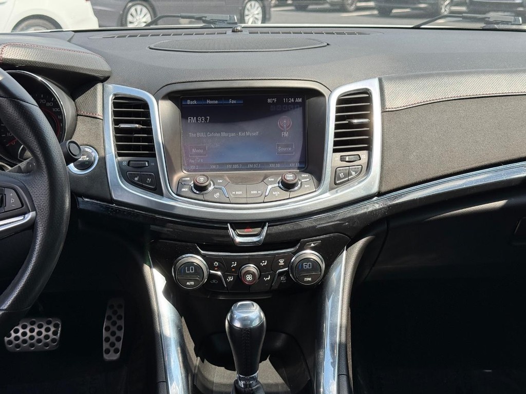 Chevrolet SS Vehicle Full-screen Gallery Image 13