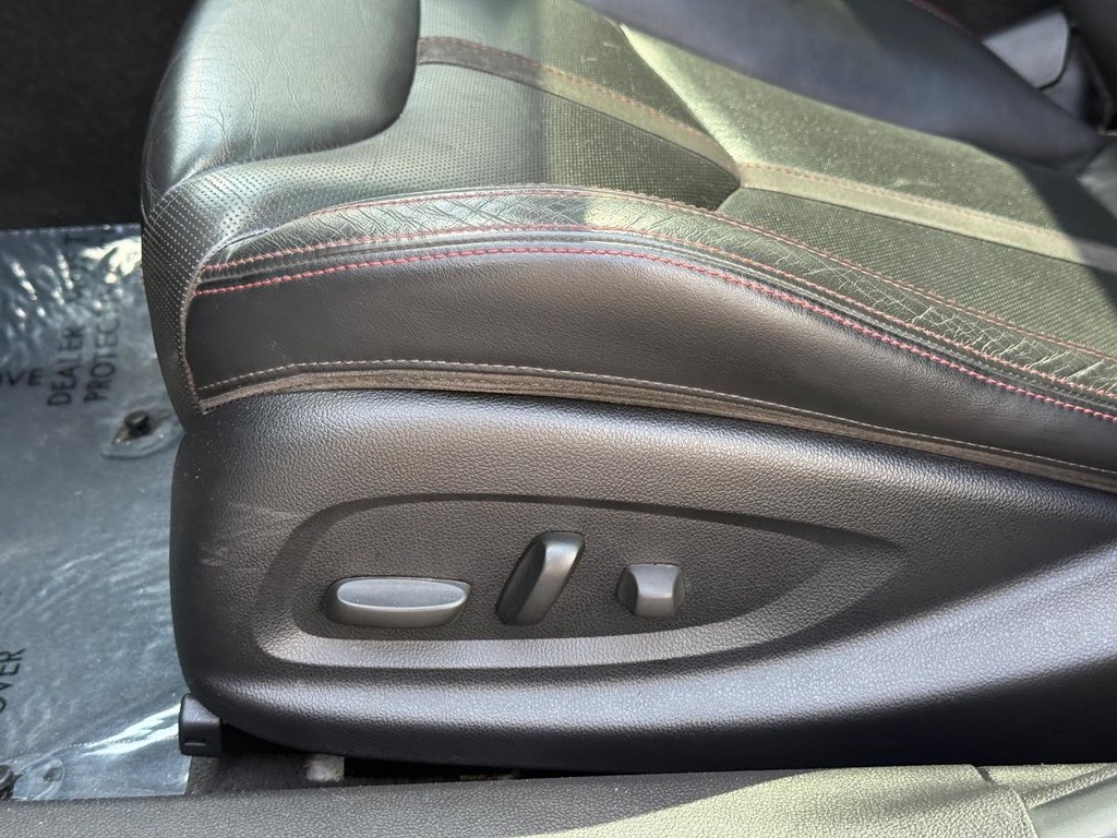 Chevrolet SS Vehicle Full-screen Gallery Image 18