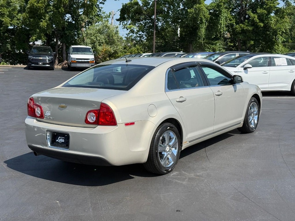 Chevrolet Malibu Vehicle Full-screen Gallery Image 03