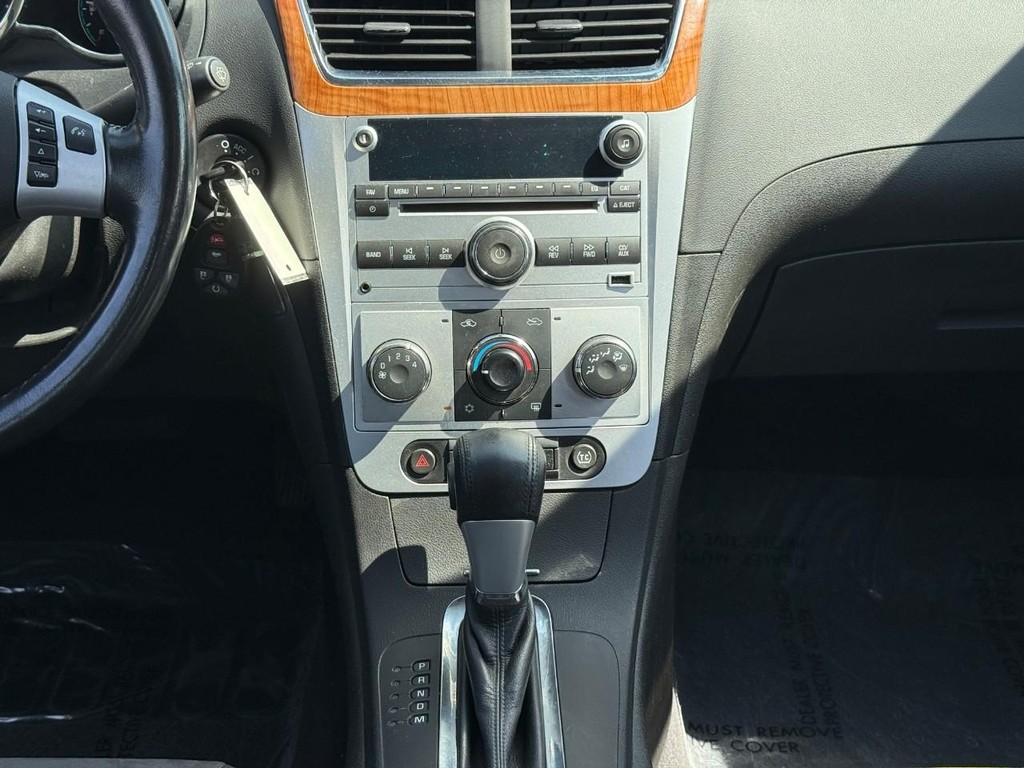Chevrolet Malibu Vehicle Full-screen Gallery Image 13