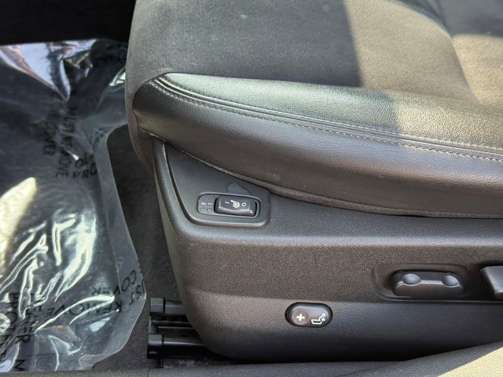 Chevrolet Malibu Vehicle Full-screen Gallery Image 17