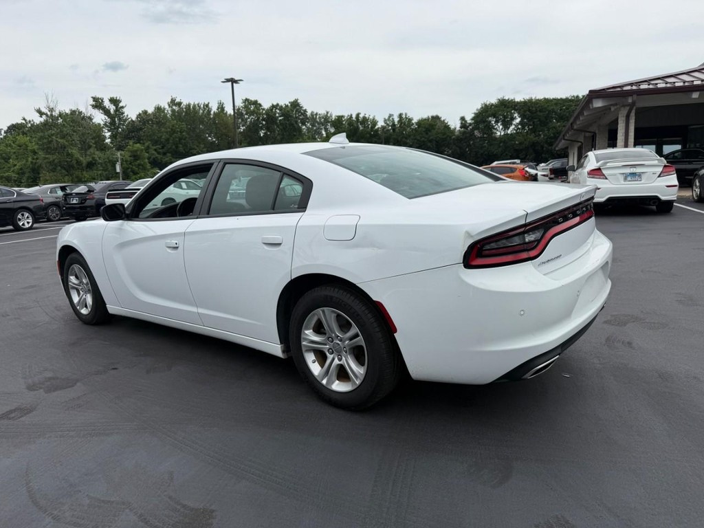 Dodge Charger Vehicle Full-screen Gallery Image 04