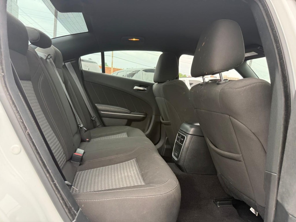 Dodge Charger Vehicle Full-screen Gallery Image 10