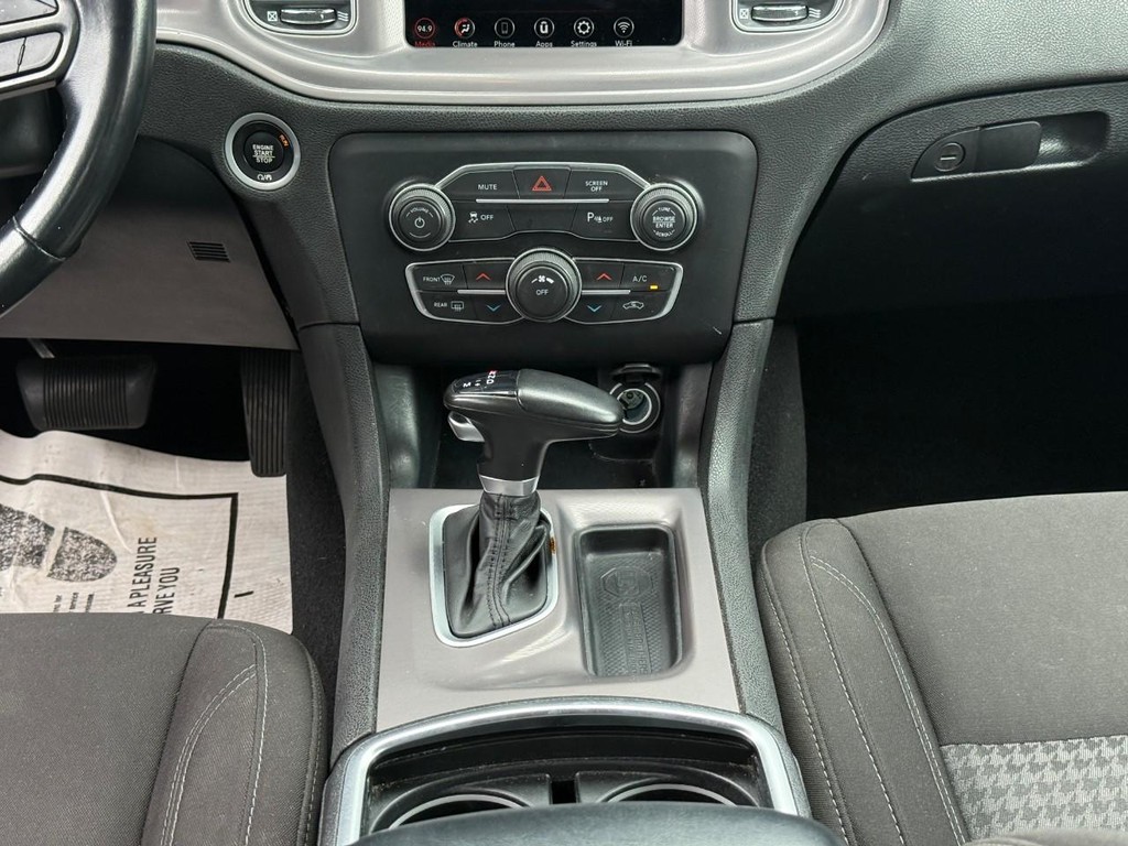 Dodge Charger Vehicle Full-screen Gallery Image 14