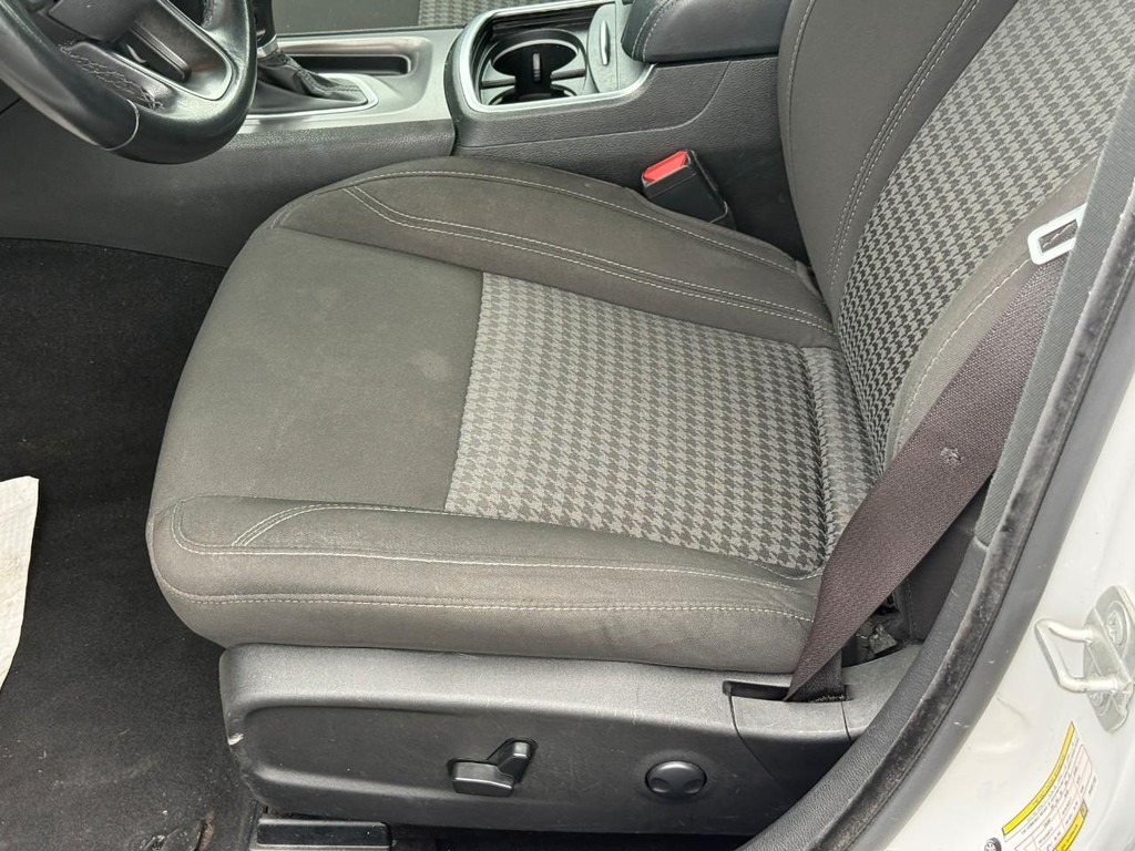 Dodge Charger Vehicle Full-screen Gallery Image 17