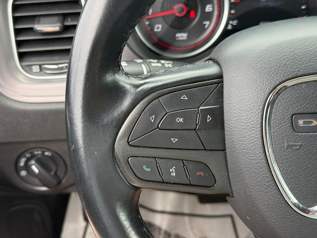 Dodge Charger Vehicle Full-screen Gallery Image 19