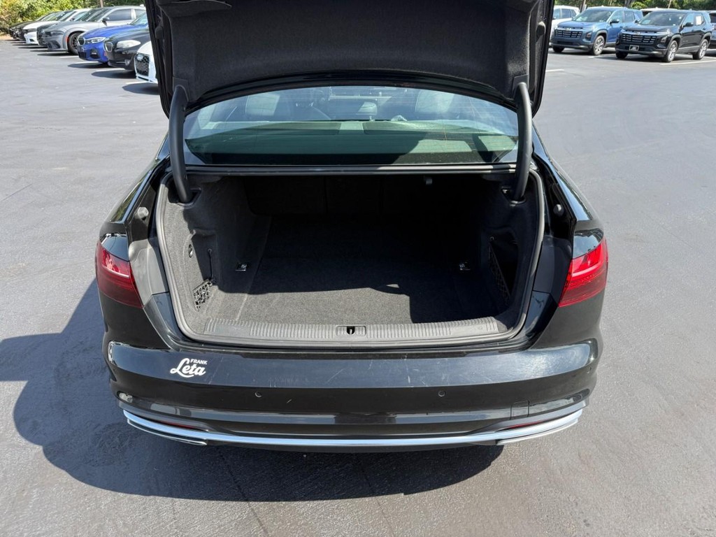 Audi A4 Sedan Vehicle Full-screen Gallery Image 06