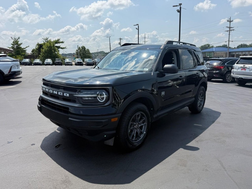 Ford Bronco Sport Vehicle Full-screen Gallery Image 08