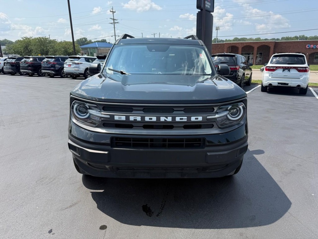 Ford Bronco Sport Vehicle Full-screen Gallery Image 09