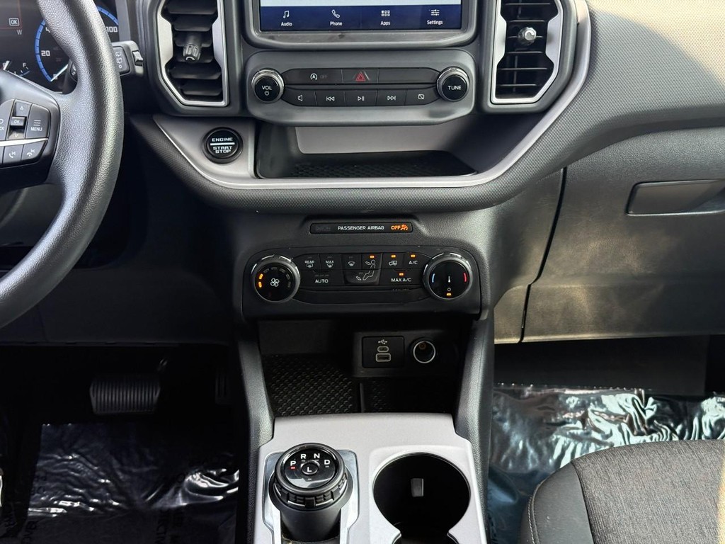 Ford Bronco Sport Vehicle Full-screen Gallery Image 14
