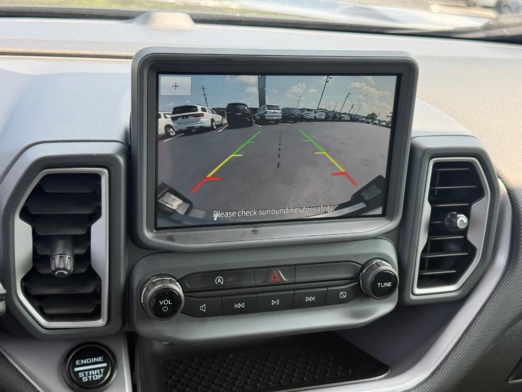 Ford Bronco Sport Vehicle Full-screen Gallery Image 22