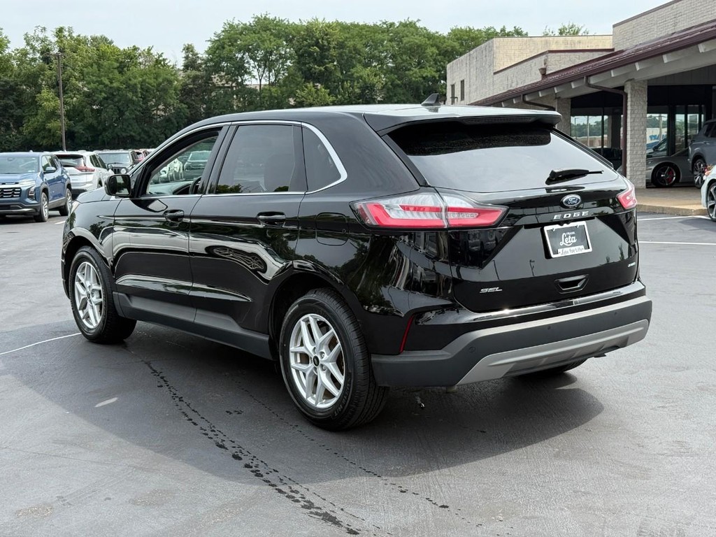 Ford Edge Vehicle Full-screen Gallery Image 04