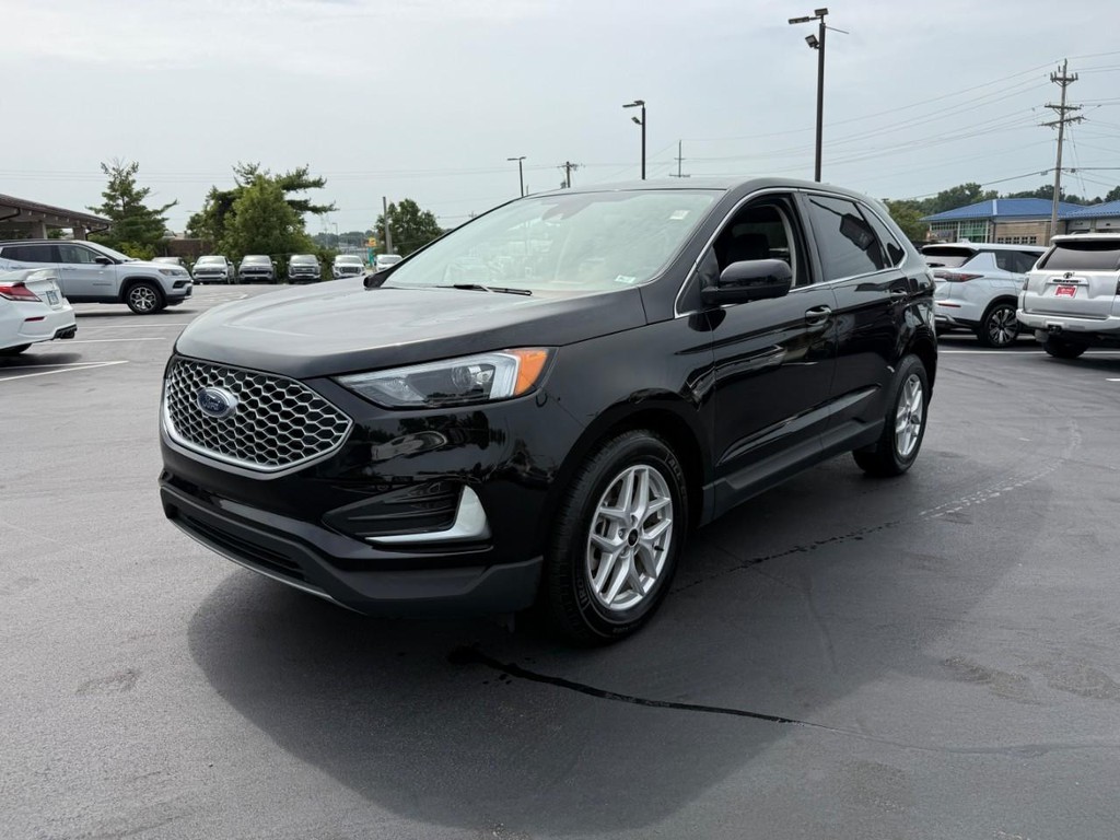 Ford Edge Vehicle Full-screen Gallery Image 09
