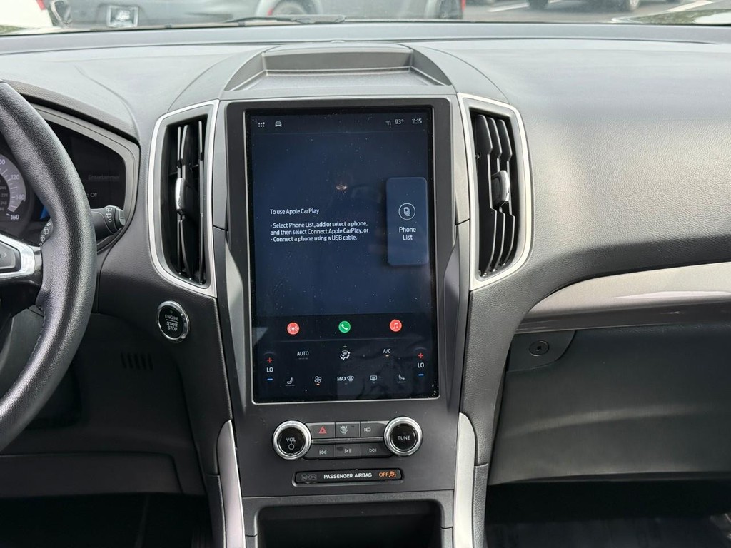 Ford Edge Vehicle Full-screen Gallery Image 14