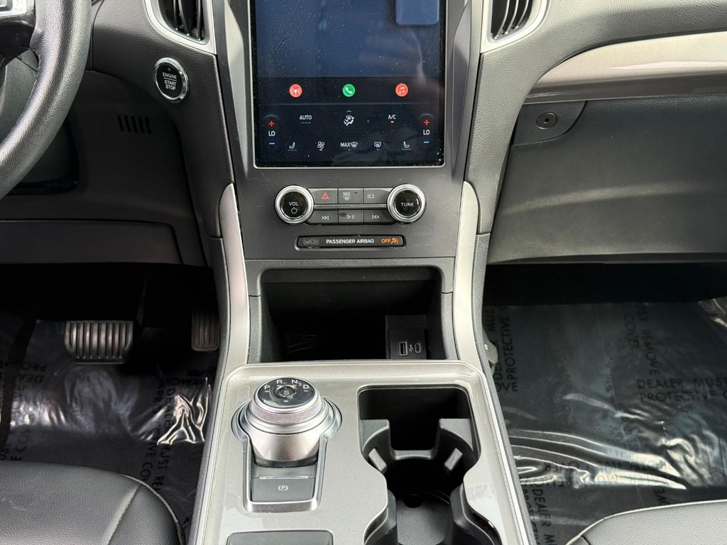 Ford Edge Vehicle Full-screen Gallery Image 15
