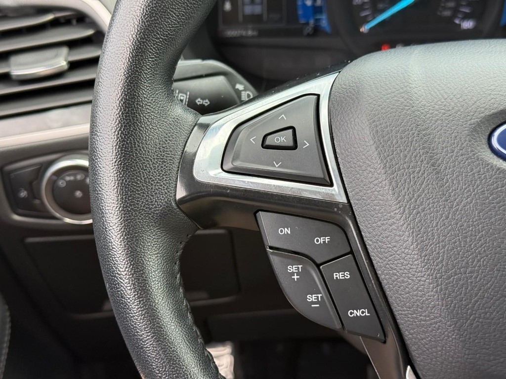 Ford Edge Vehicle Full-screen Gallery Image 20