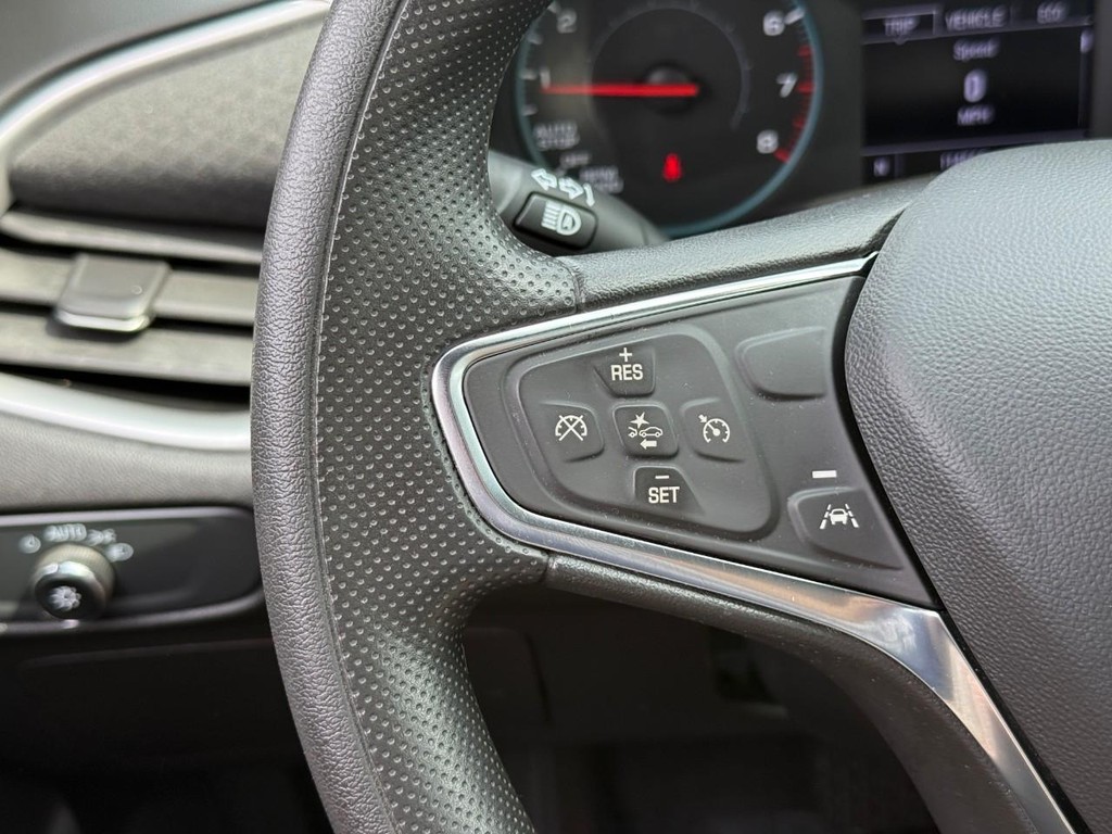 Chevrolet Malibu Vehicle Full-screen Gallery Image 19