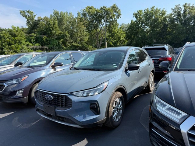 more details - ford escape