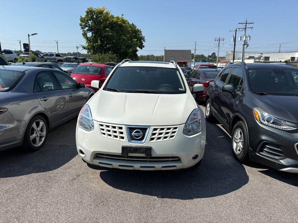 Nissan Rogue Vehicle Full-screen Gallery Image 06