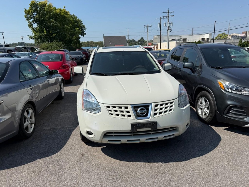 Nissan Rogue Vehicle Full-screen Gallery Image 08