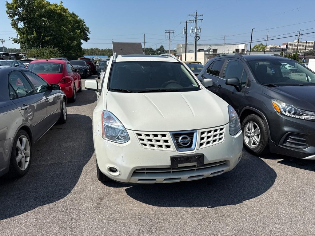 Nissan Rogue Vehicle Full-screen Gallery Image 09